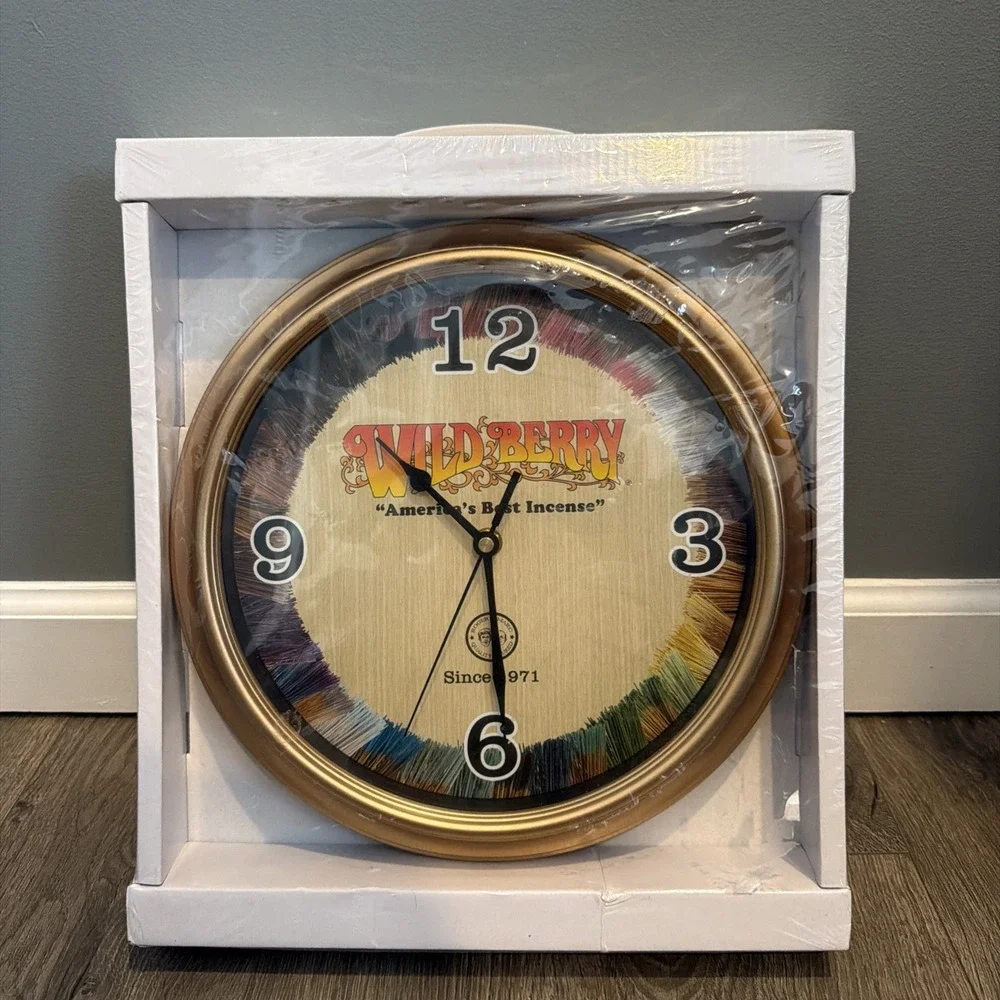 Wildberry Incense Hanging Wall Clock(Dealer Exclusive) NEW IN‎ BOX